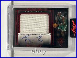 2022 Leaf Trinity Game-Worn Patch Red Kevin Garnett auto/1 #PA-KG1 One-of-One