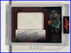 2022 Leaf Trinity Game-Worn Patch Red Kevin Garnett auto/1 #PA-KG1 One-of-One