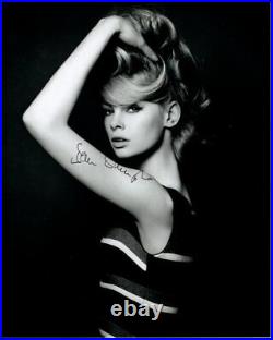 JEAN SHRIMPTON Signed Autographed 8x10 Photo ONE OF THE 1st SUPERMODELS